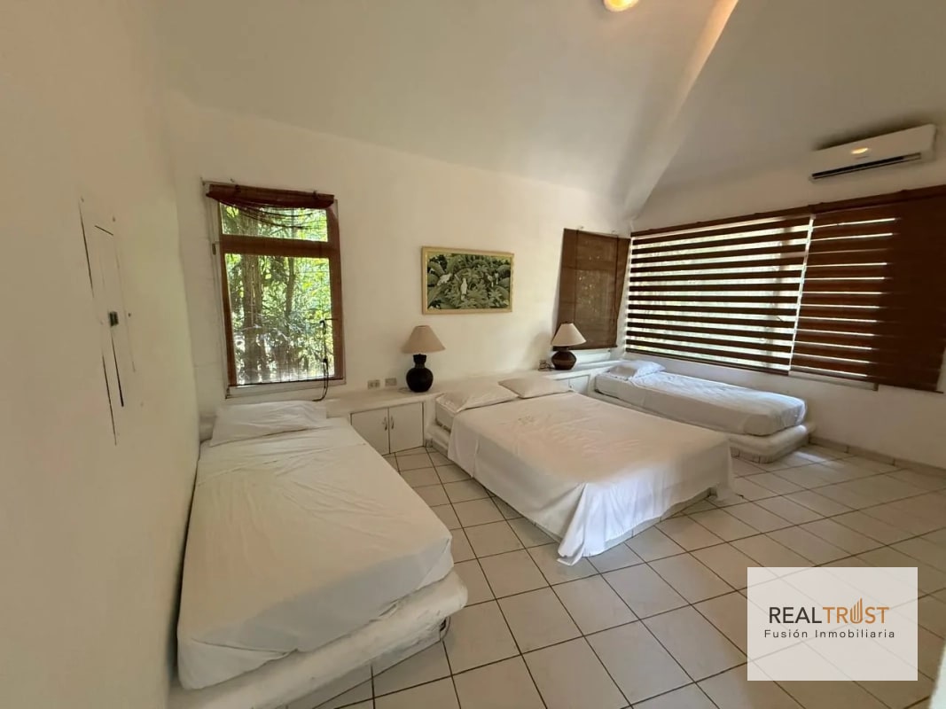 Casa en la playa, puerto de san José dentro de condominio - 10