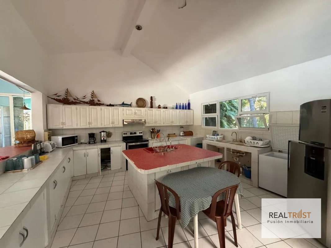 Casa en la playa, puerto de san José dentro de condominio - 9