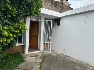 VENTA CASA DE UN NIVEL EN ZONA 13, FINAL AVE HINCAPIE — Casa en Venta en Zona 13, Guatemala, Ciudad — miniatura 16 de 17
