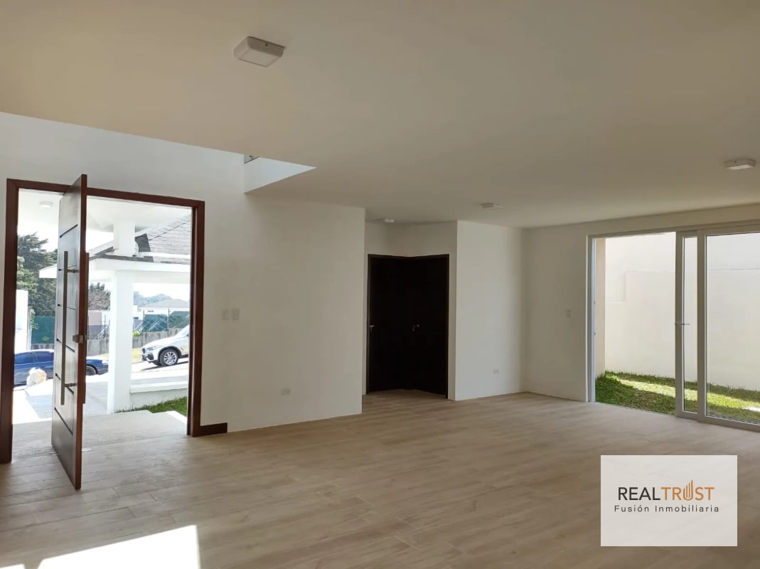 CASA EN RENTA LA FONTANA - 2