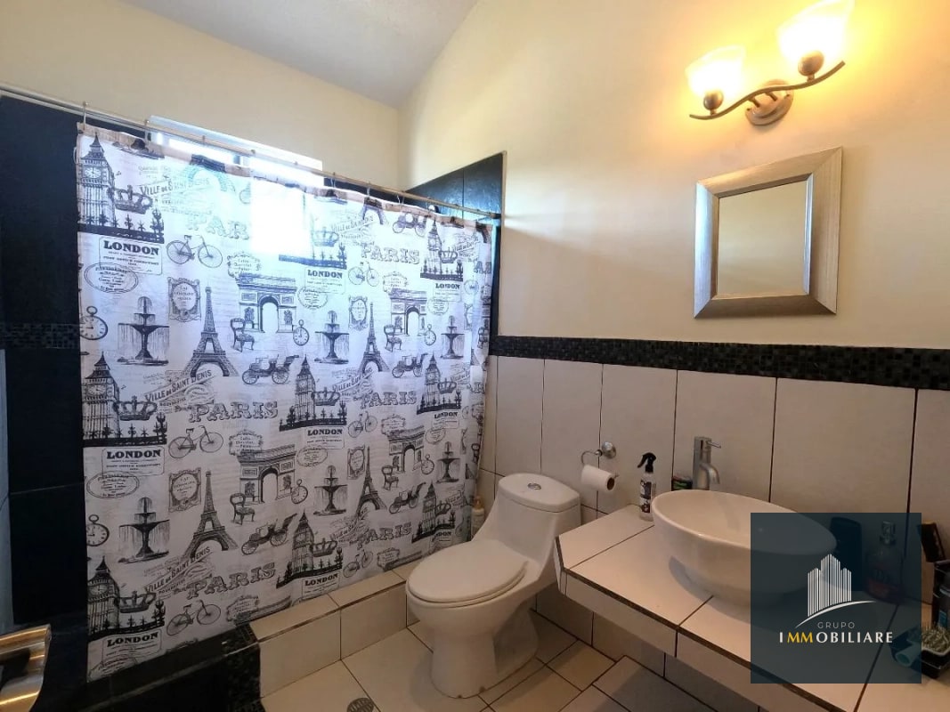 Casa en Venta Carretera a El Salvador, Condominio Bosques de Vila Verde - 2