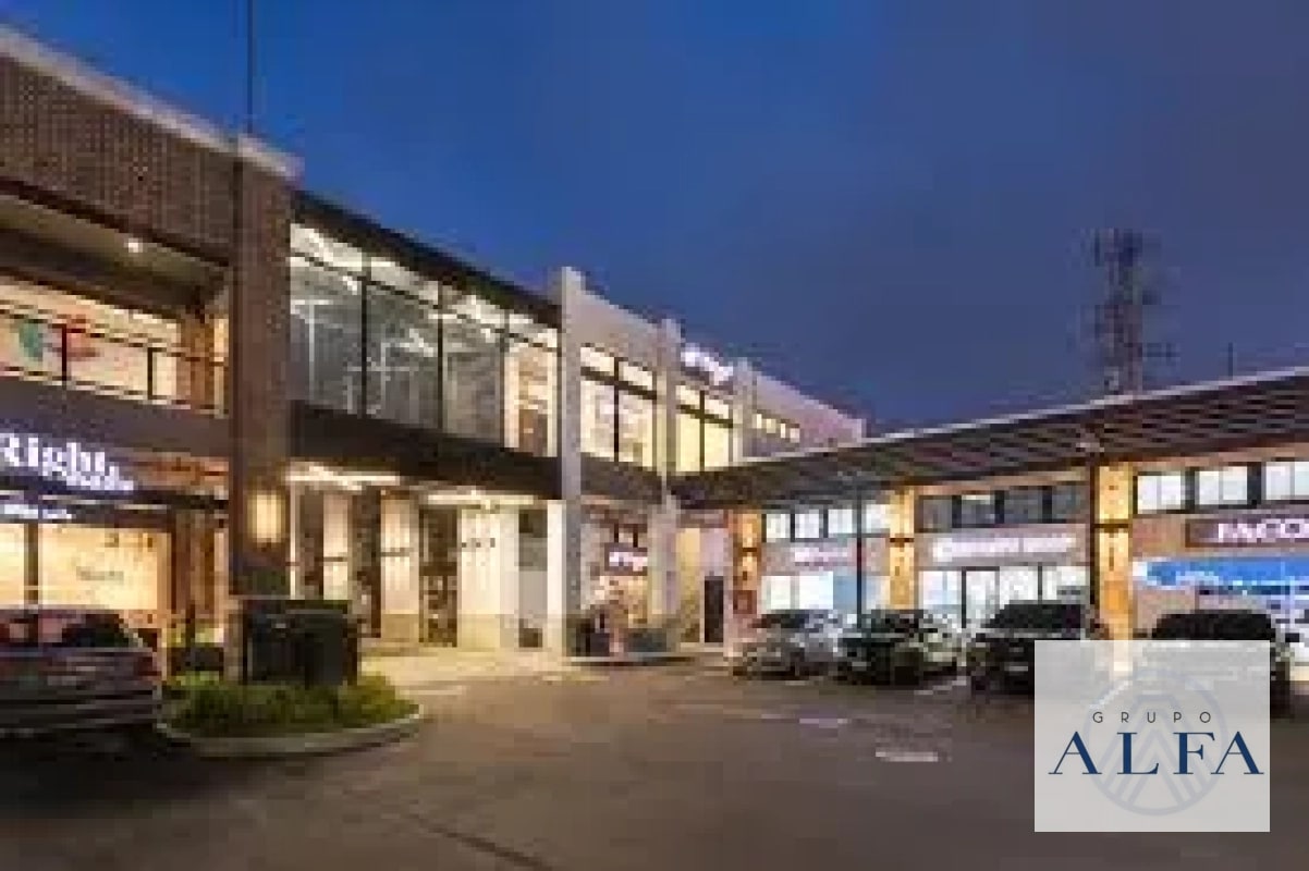 CLINICAS MEDICAS EN RENTA CAES CENTRO COMERCIAL VILAFLOR - 13