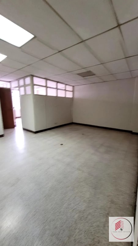 ALQUILER DE OFICINA DE 56 M2 EN ZONA 1 EDIFICIO EJECUTIVO - 13