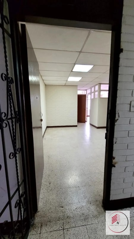 ALQUILER DE OFICINA DE 56 M2 EN ZONA 1 EDIFICIO EJECUTIVO - 9