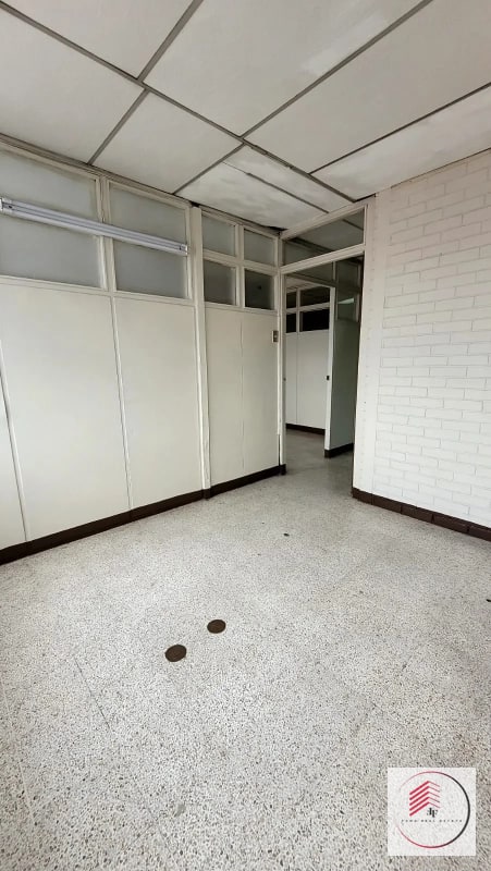 ALQUILER DE OFICINA DE 56 M2 EN ZONA 1 EDIFICIO EJECUTIVO - 6