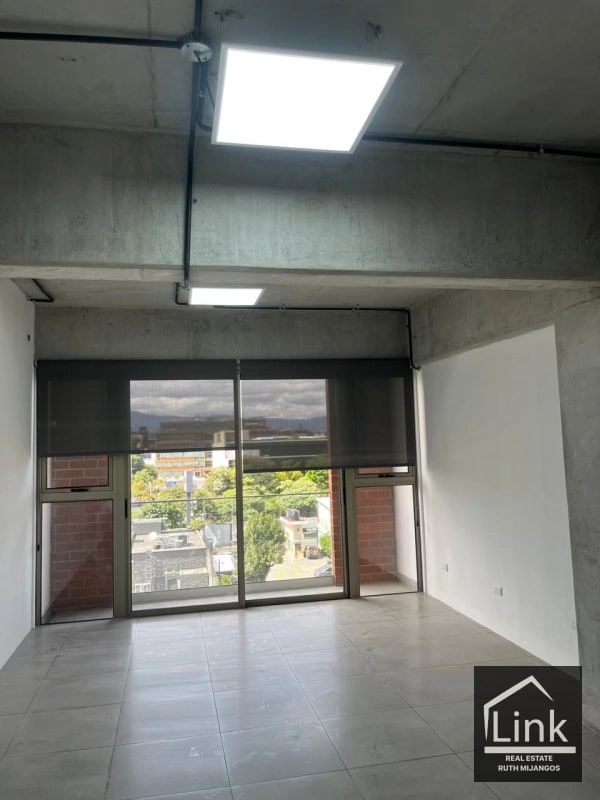 RENTA DE OFICINA ZONA 9 HUB - 5