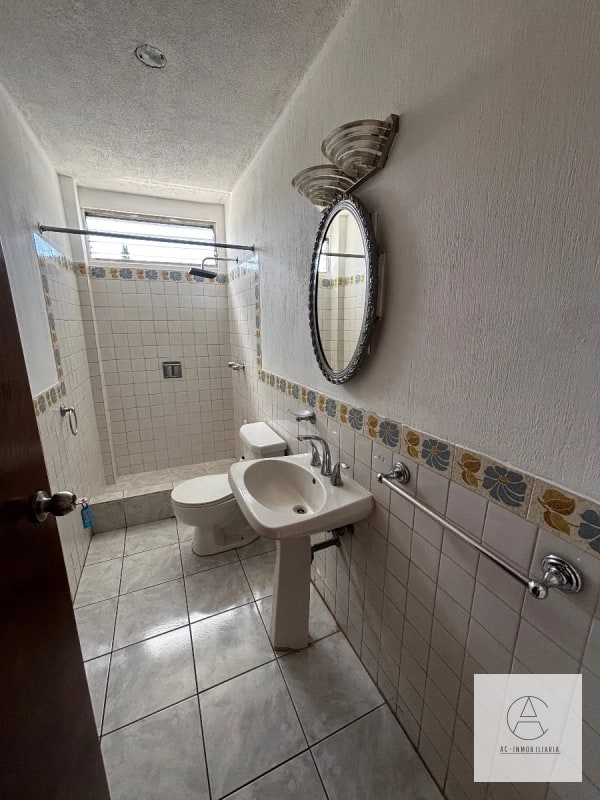 Apartamento en renta zona 15 VHI - 6