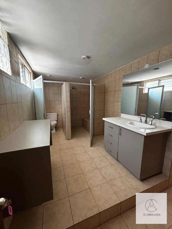 Apartamento en renta zona 15 VHI - 4