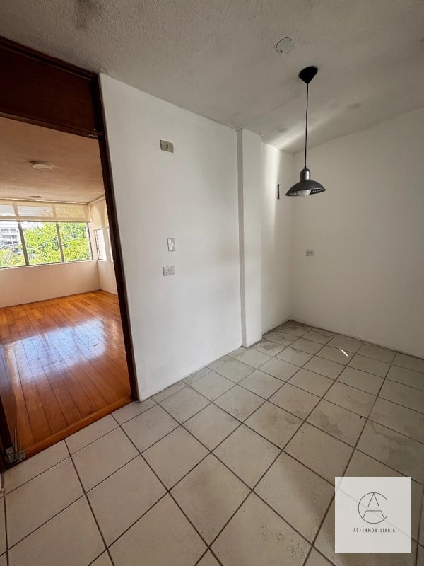 Apartamento en renta zona 15 VHI - 3