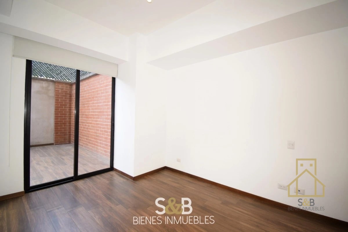 Apartamento con terraza en zona 10 - 3