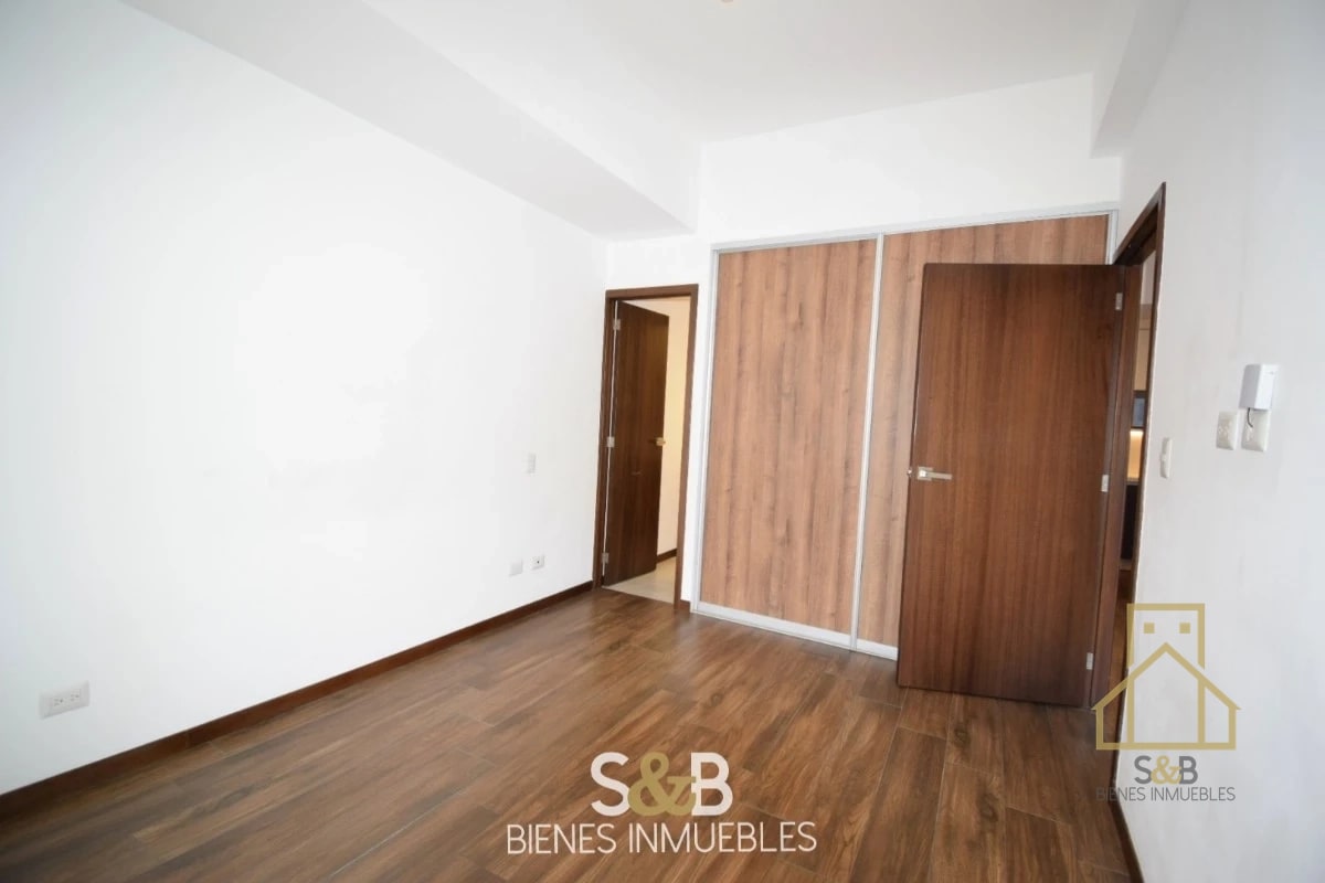 Apartamento con terraza en zona 10 - 2
