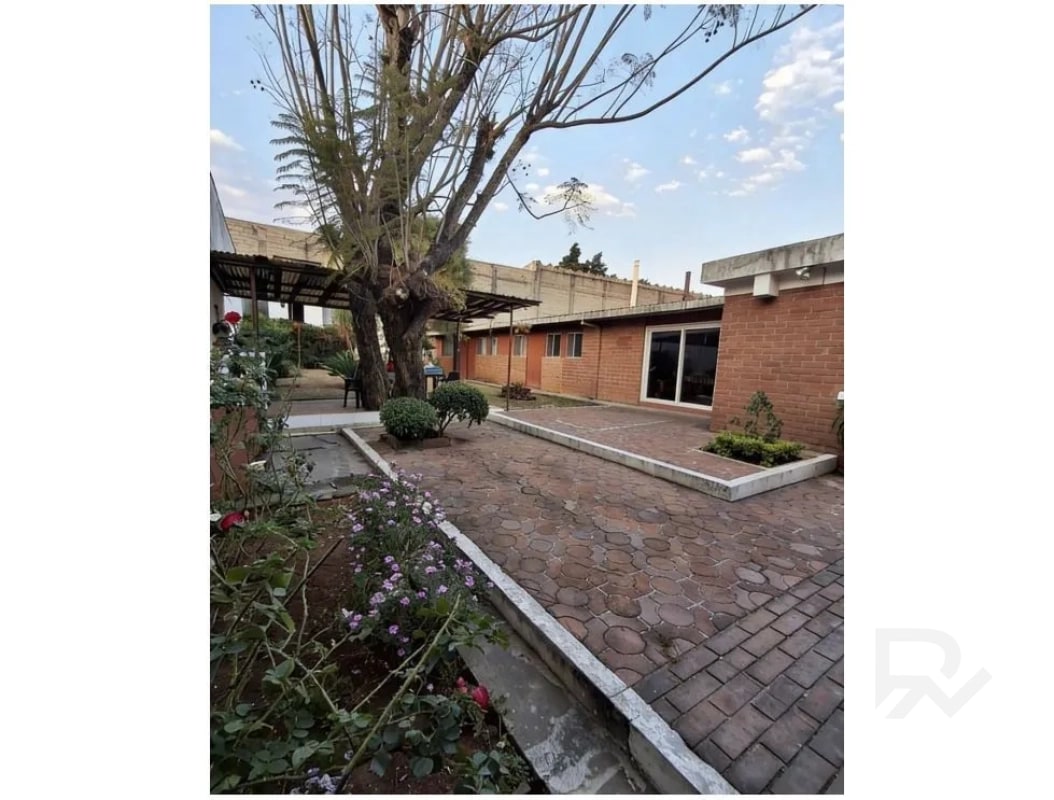 Oportunidad única para desarrollo en Zona 12 – Sector La Colina 21 X 41.60 (BODEGA) - 8