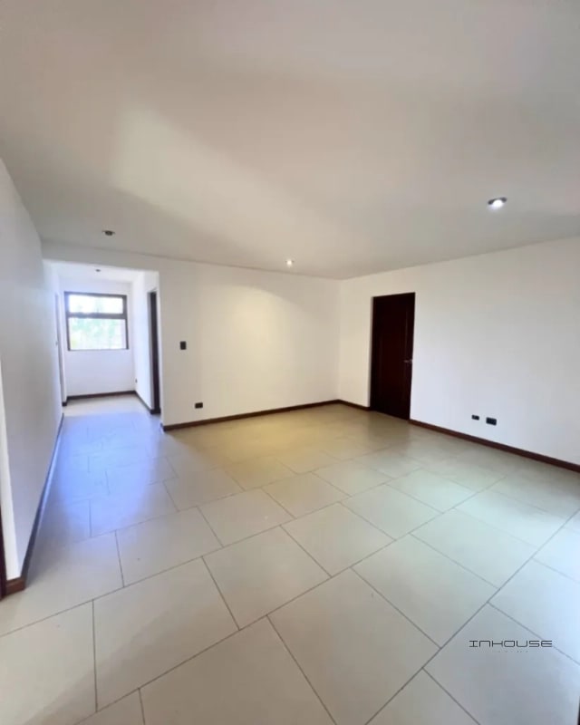 APARTAMENTO EN RENTA EN ZONA 16 LA MONTAÑA - 1