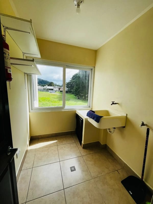 Lindo Apartamento en Km 17 CAES — Apartamento en Alquiler en Carretera a El Salvador, Guatemala, Ciudad — foto 11 de 13