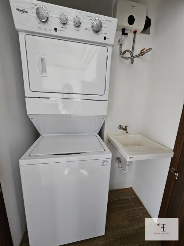 Rento Apartamento en SÉPTIMO  Zona 4 - 2