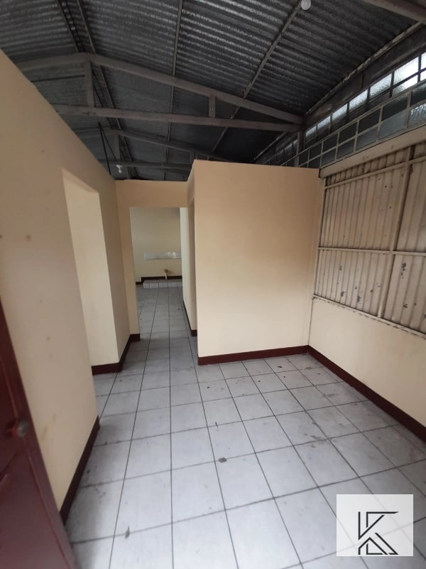 Casa en venta sobre la bolivar en zona 8 - 2