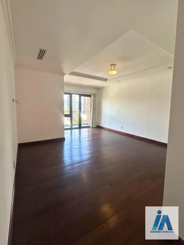 APARTAMENTO EN ALQUILER📍 Edificio Tadeus, Zona 14 - 11