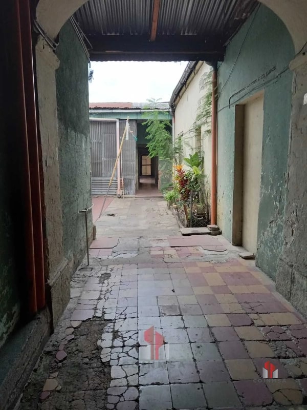 Casa en Venta para remodelar o remozar zona 1 / Centro Histórico - 4