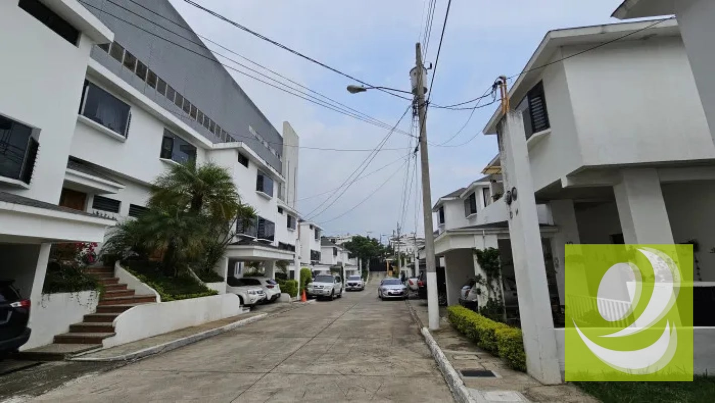 CASA EN VENTA EN CONDOMINIO SAN REMO, SAN CRISTOBAL - 4