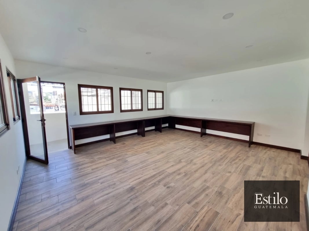 HERMOSA CASA PARA OFICINA O CLINICA - 2
