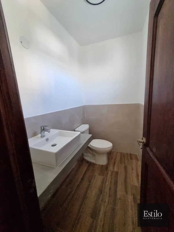 HERMOSA CASA PARA OFICINA O CLINICA - 1