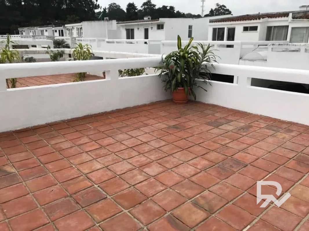 ·En Exclusiva· Casa en venta en Santa Amelia 2, zona 16 - 8
