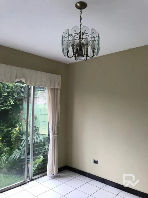 ·En Exclusiva· Casa en venta en Santa Amelia 2, zona 16 - 1