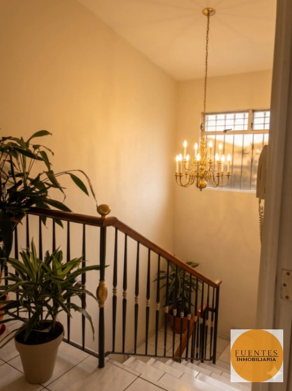 CASA EN VENTA ZONA 15 - 1