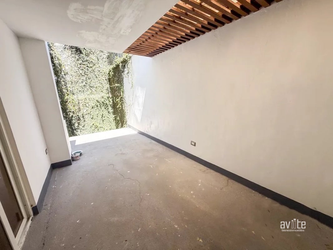 Casa dentro de Condominio, cerca de Cayala y URL   Q3,700,000 más impuestos - 4