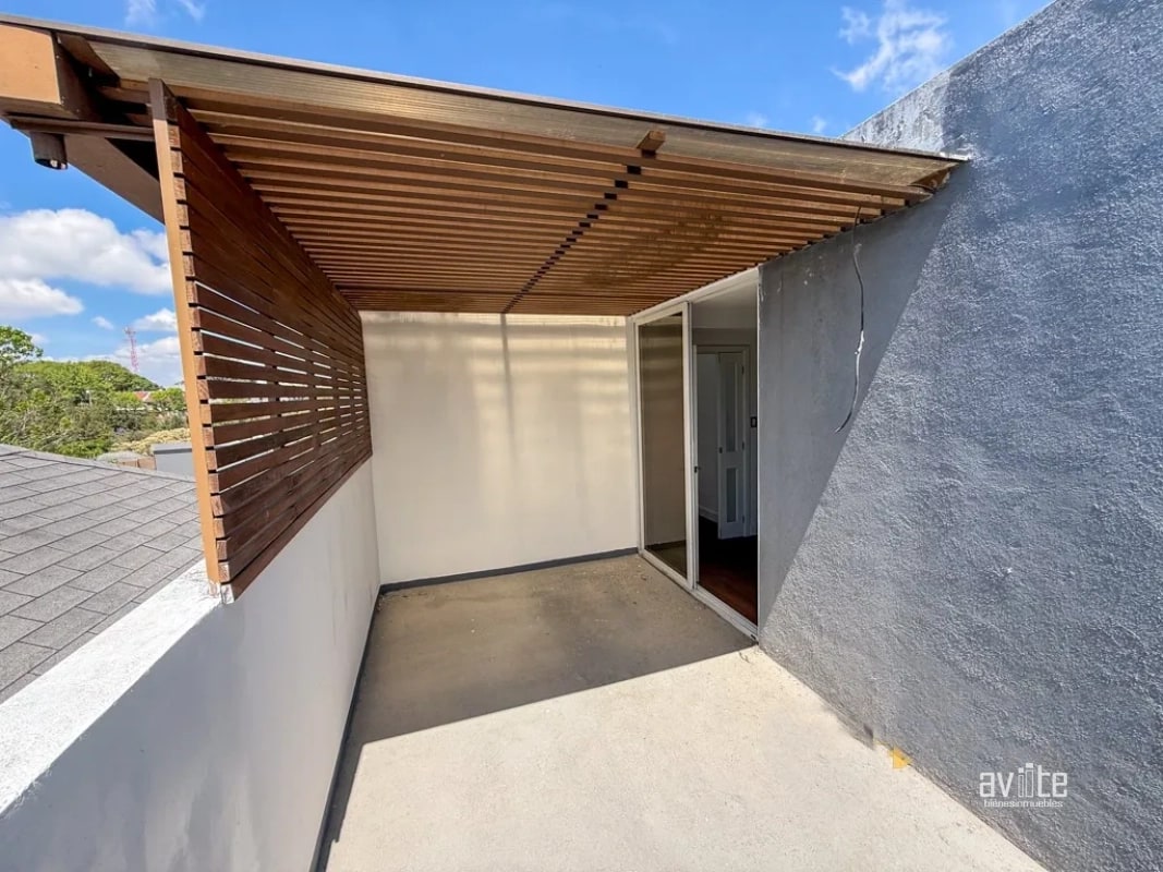 Casa dentro de Condominio, cerca de Cayala y URL Q3,700,000 más impuestos - 8