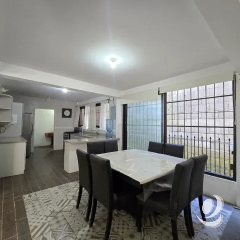 Casa con Jardín en Venta San Lucas Sacatepéquez - 13