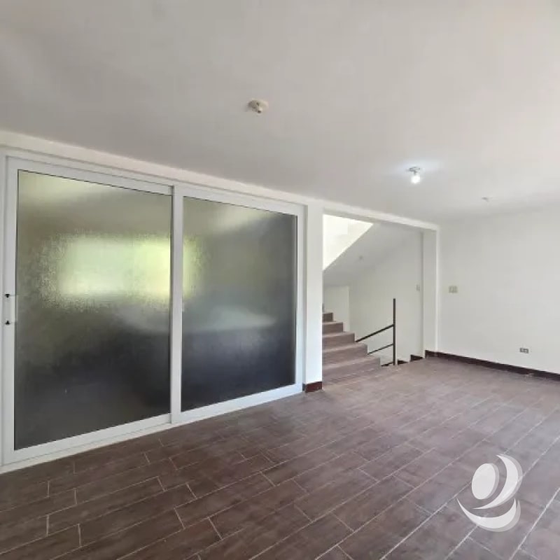 Casa con Jardín en Venta San Lucas Sacatepéquez - 5