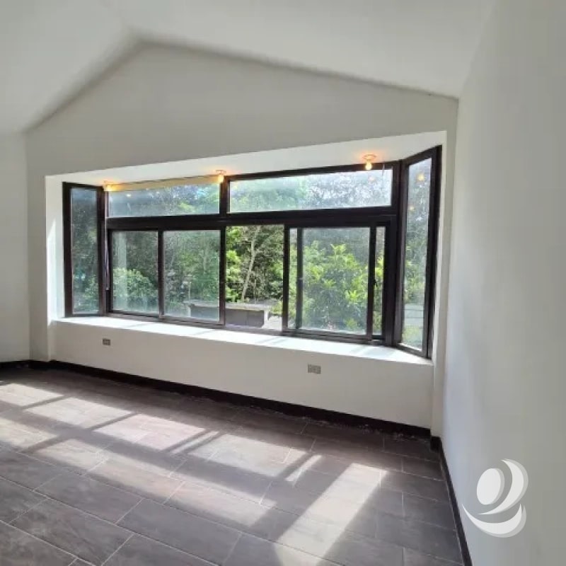 Casa con Jardín en Venta San Lucas Sacatepéquez - 3