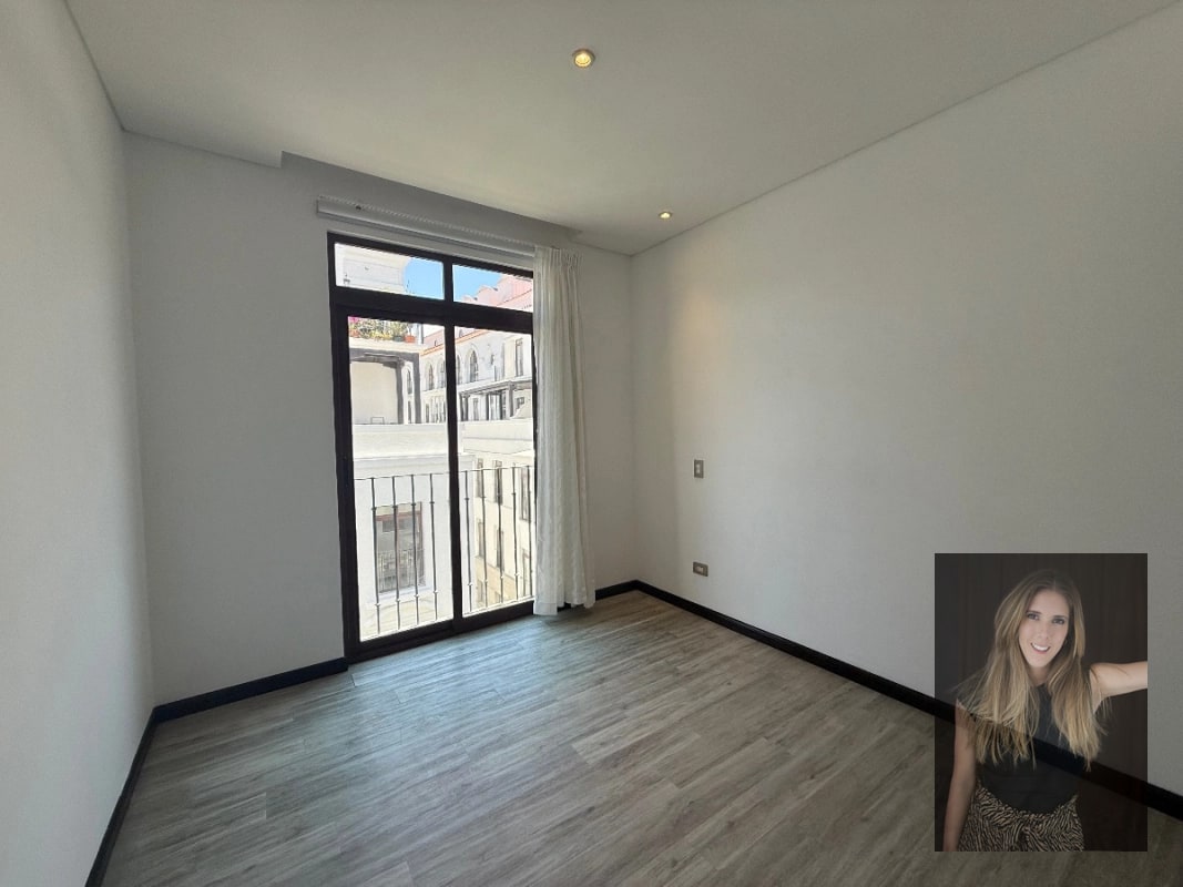 Apartamento en renta Lirios de Cayala - 2