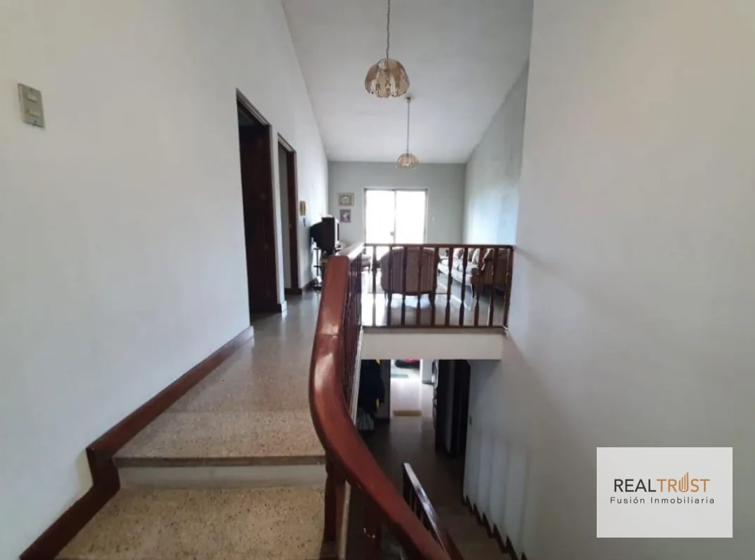 EN VENTA CASA FUERA DE GARITA ZONA 14 LA VILLA - 3 HABITACIONES - 7