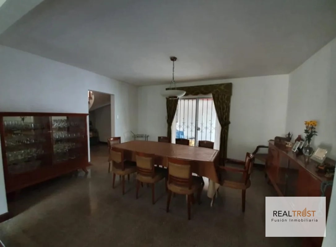 EN VENTA CASA FUERA DE GARITA ZONA 14 LA VILLA - 3 HABITACIONES - 6
