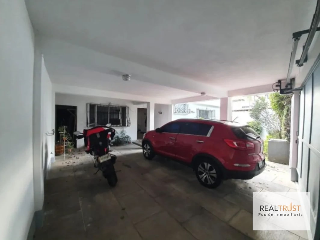 EN VENTA CASA FUERA DE GARITA ZONA 14 LA VILLA - 3 HABITACIONES - 1