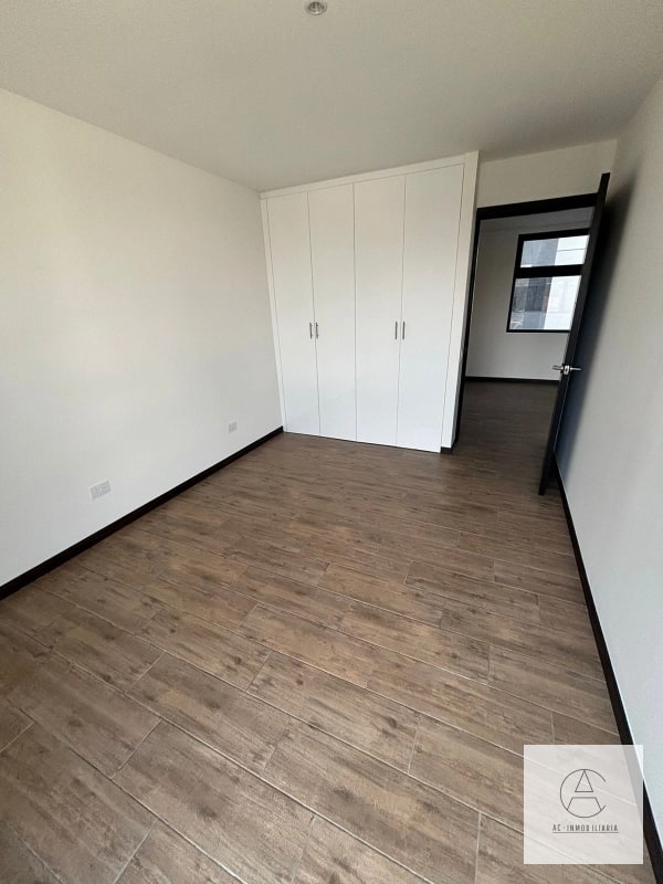Apartamento de 3 dorms en renta, Aure, zona 13 - 15