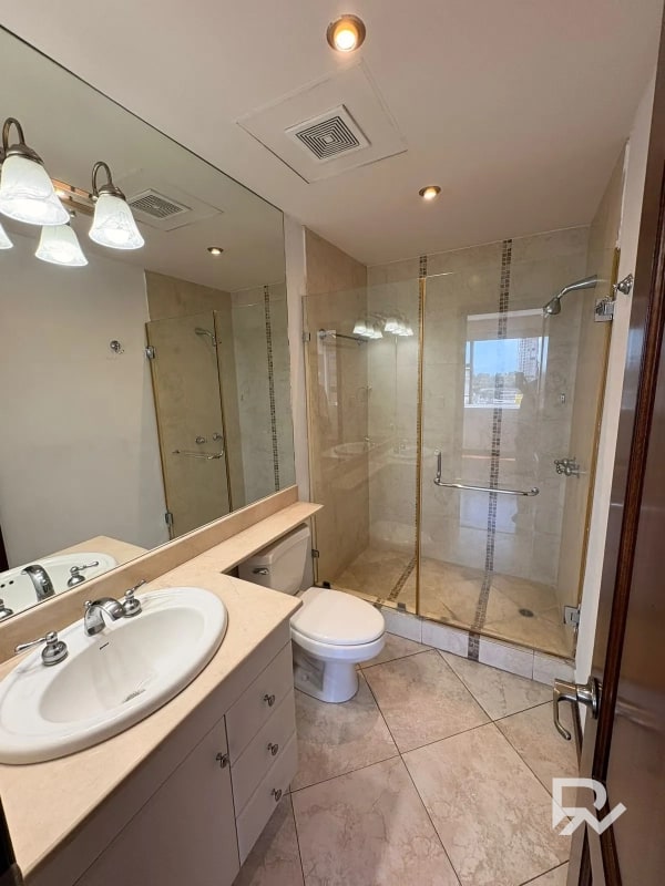 Venta de Apartamento en Edificio Torre del Valle zona 10 cerca de CC La Estación - 11