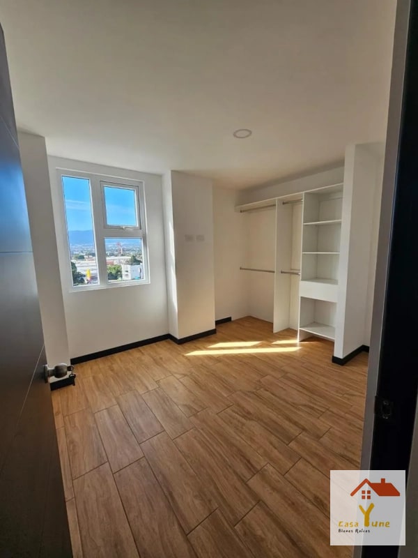 Apartamento en alquiler zona 12 Santa Lisa - 12