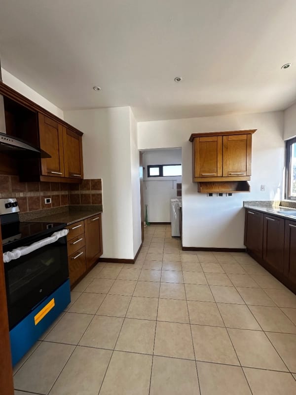 Zona 15, amplio apartamento en venta (copia) - Miniatura 4