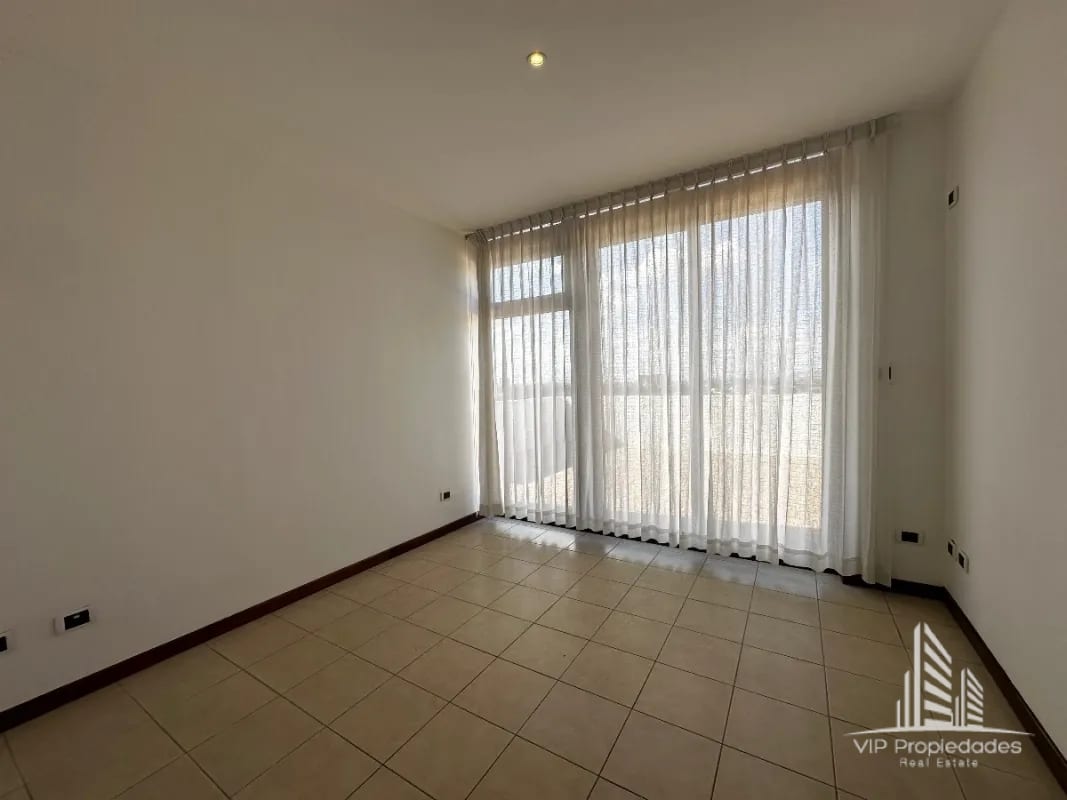 Zona 15, amplio apartamento en venta (copia) - Image 5