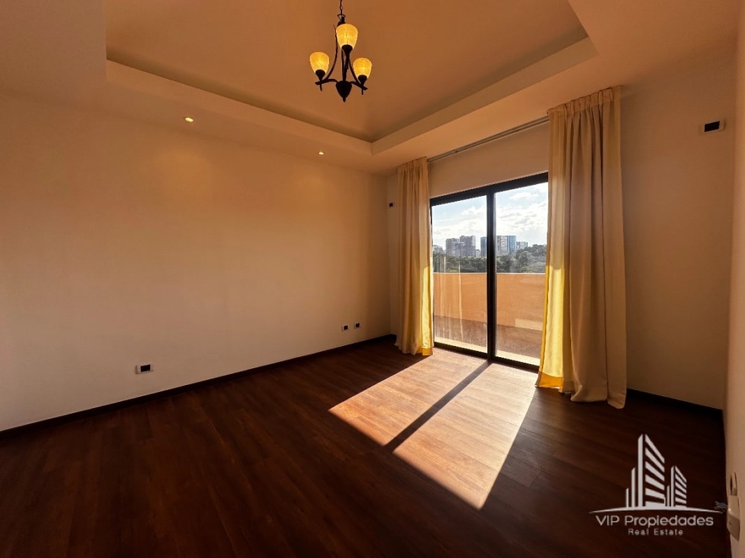Zona 15, amplio apartamento en alquiler - 1