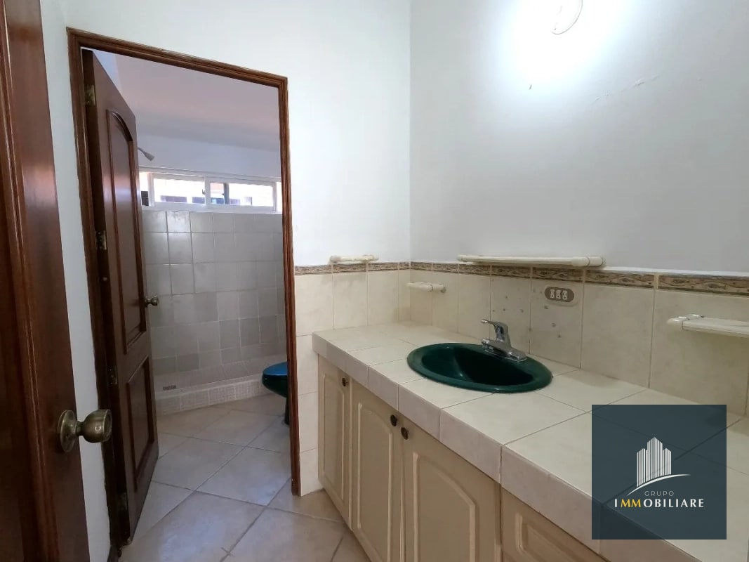 Casa en venta en Residenciales San Antonio km 16.5 Carretera a el Salvador - 5