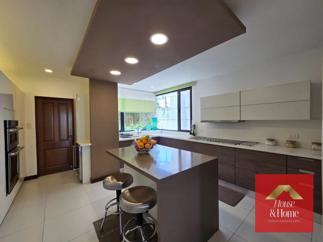 Casa en venta zona 15 con piscina - 9