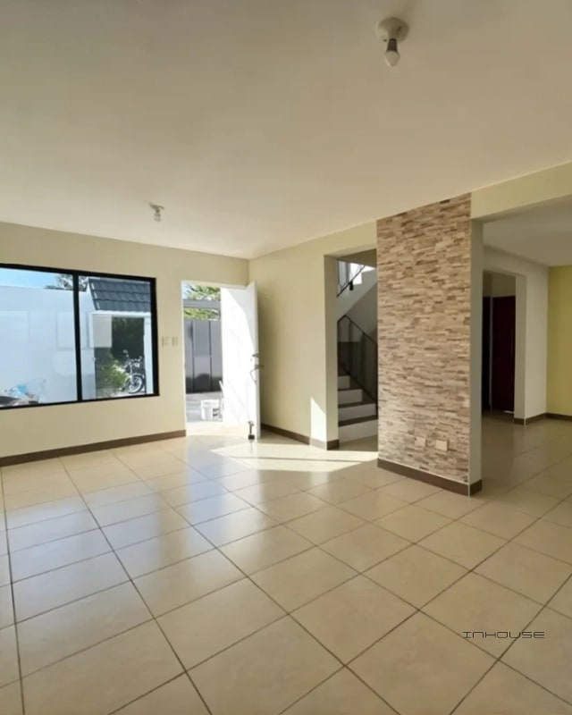 CASA EN RENTA ZONA 16 HACIENDA REAL - 9