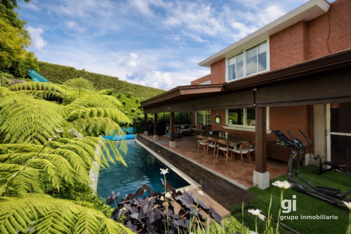 Casa con piscina en venta en Fraijanes - 14