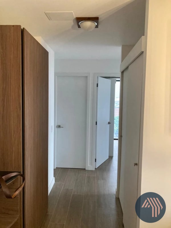 ALQUILER DE CÉNTRICO APARTAMENTO AMUEBLADO - GRANAT, ZONA 4 - 4