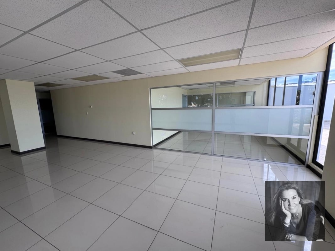 EDIFICIO EN RENTA, ZONA 10 - 8