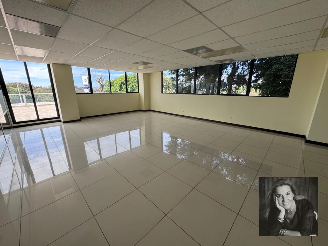 EDIFICIO EN RENTA, ZONA 10 - 6